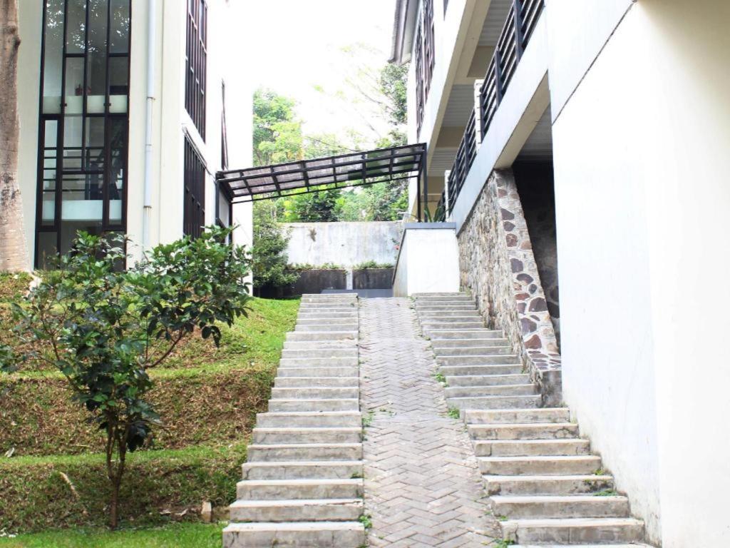 Pp University Cisarua Luaran gambar