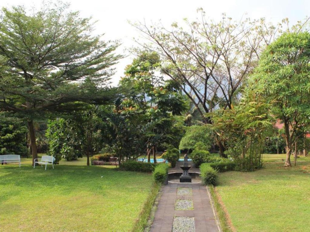 Pp University Cisarua Luaran gambar